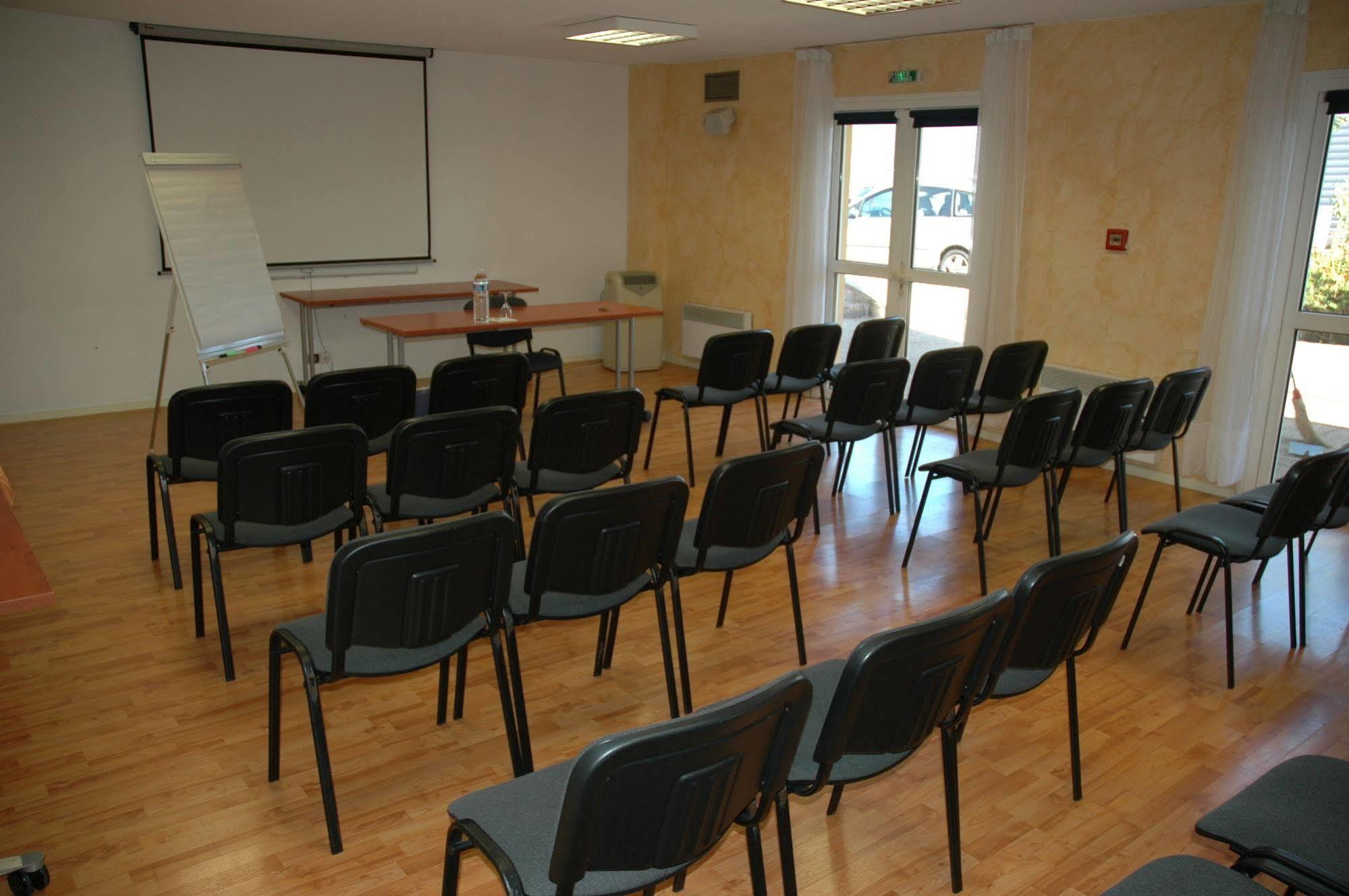 Hotel Eco Relais - Pau Nord *